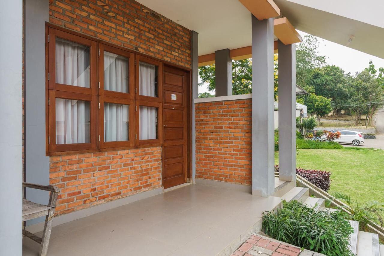 Reddoorz Plus At Hotel Negeri Baru Lodaya Puncak Bogor Exteriér fotografie
