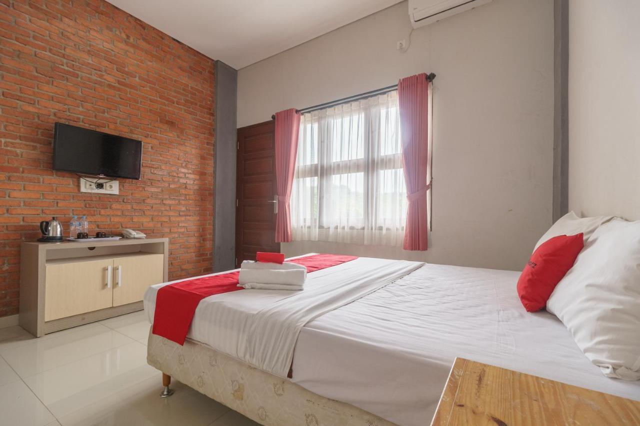 Reddoorz Plus At Hotel Negeri Baru Lodaya Puncak Bogor Exteriér fotografie